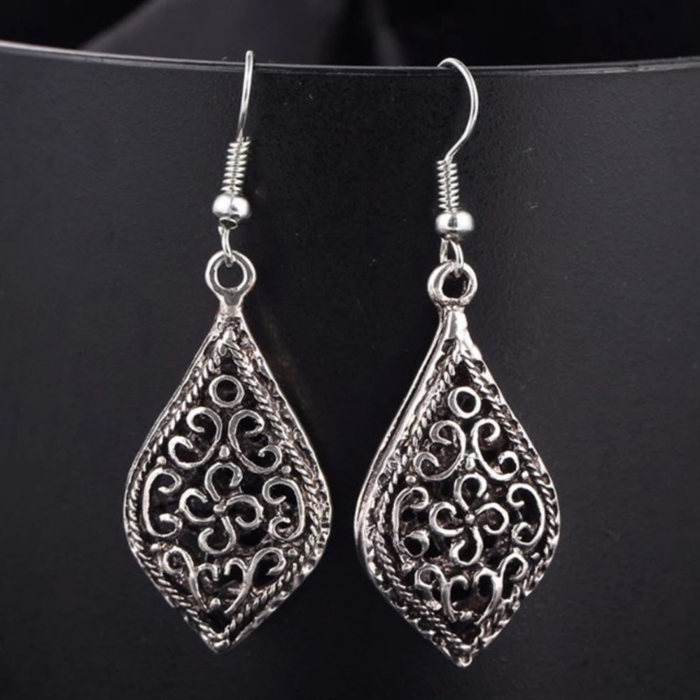 NEW!💎💙💎VINTAGE TEARDROPS! DROP EARRINGS DANGLE! - Picture 2 of 8